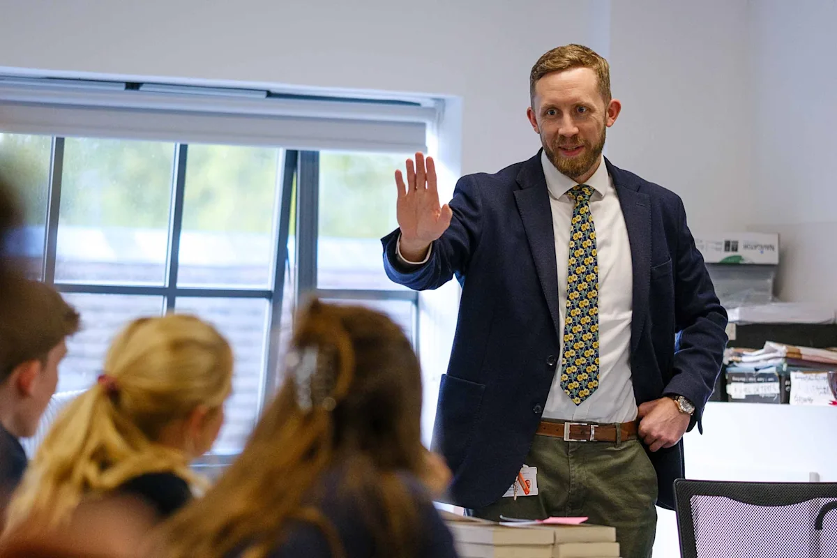 OriginalImage,teacher,adam stark,2025,lesson,academic,senior school,,Original