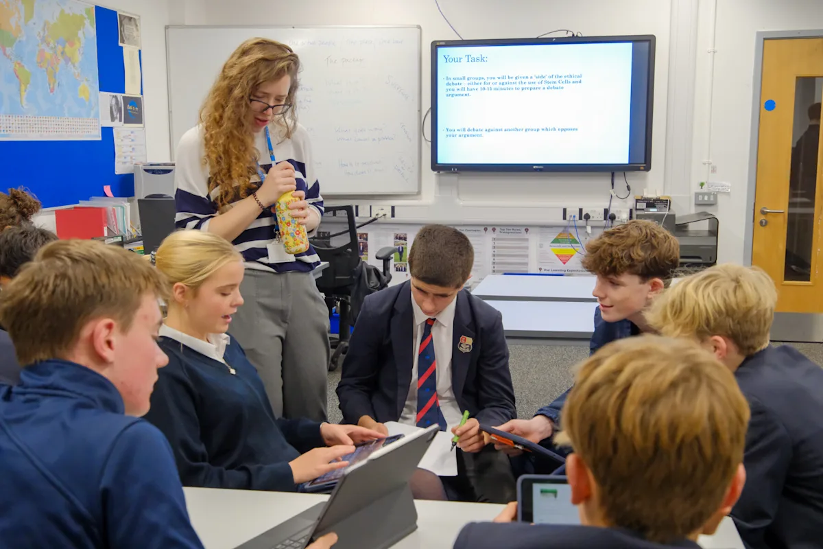 OriginalImage,Original,senior,classroom,lessons,academic,boy,girl