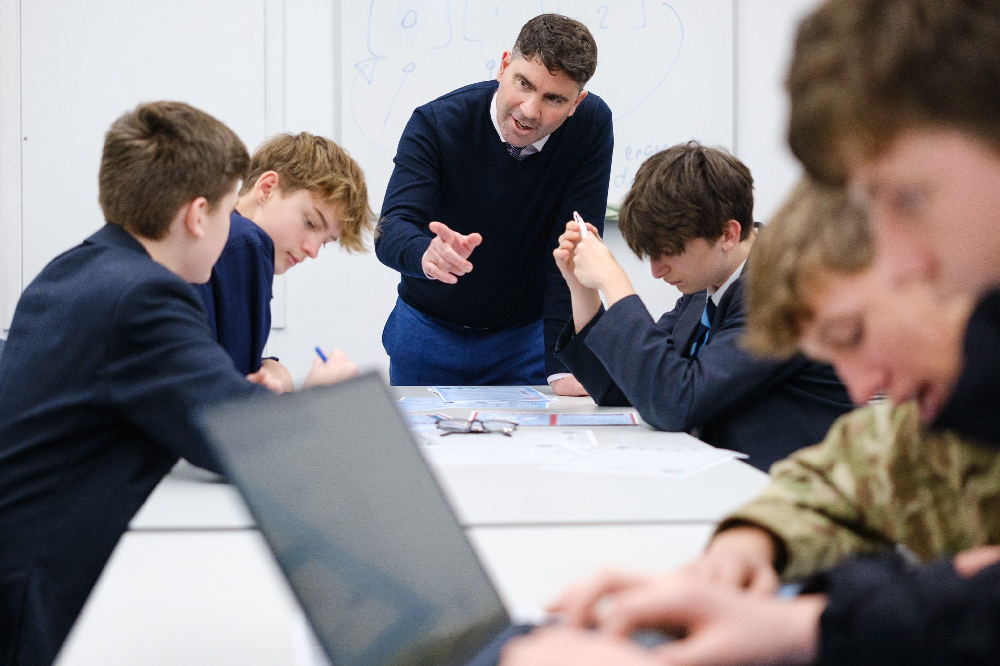 OriginalImage,Original,academic,computer science,classroom,computing,it,teacher in action,teaecher,GCHQ,lesson,lessons,Dave crook,male,student,boy,senior school,senior,2024