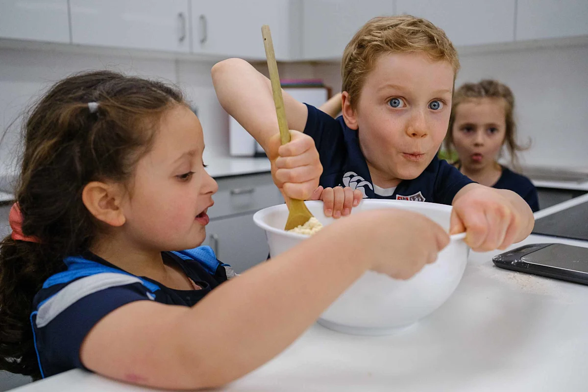 OriginalImage,Original,reception,prep school,boy,girl,student,DT,Cooking,Charlie moroney